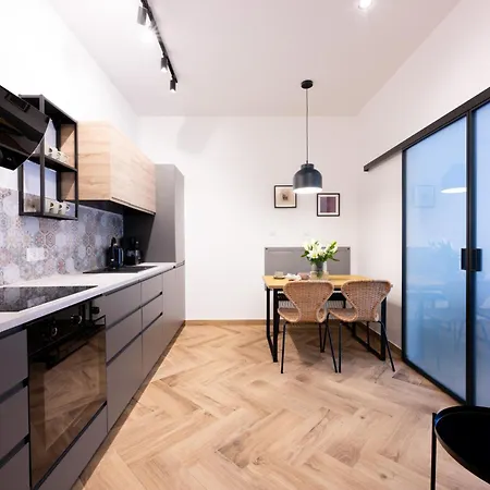 شقة Native Pulaskiego 6 *